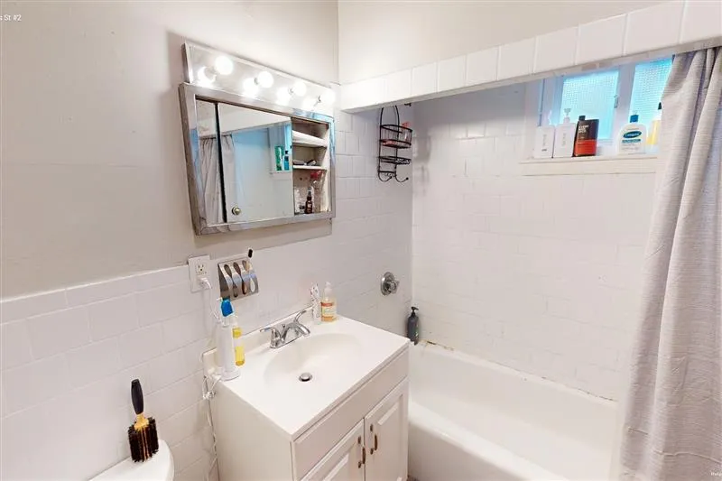 3 bed, 1 bath apartment for rent at 23 Tufts St Unit 3, Cambridgeport — photo 15 of 18