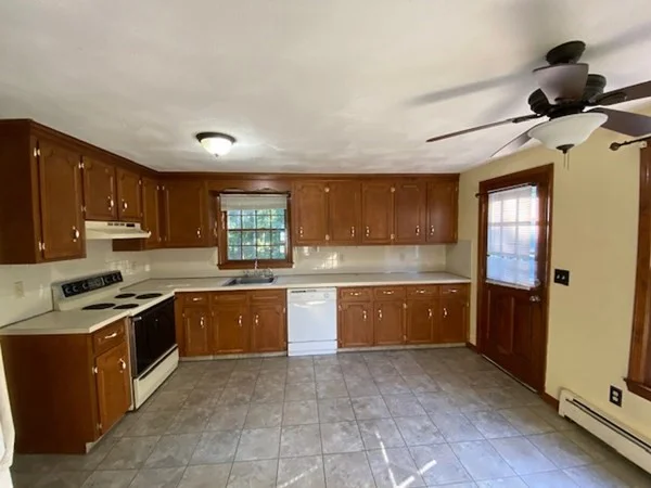 2 bed, 1 bath apartment for rent at 23 Valliria Dr Unit 23, Groton — photo 2 of 5