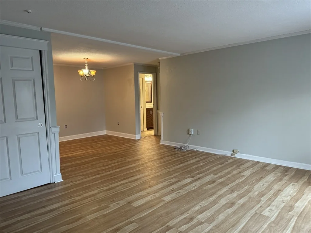 1 bed, 1 bath apartment for rent at 23 Village Rock Ln Unit 15, Natick — photo 4 of 20