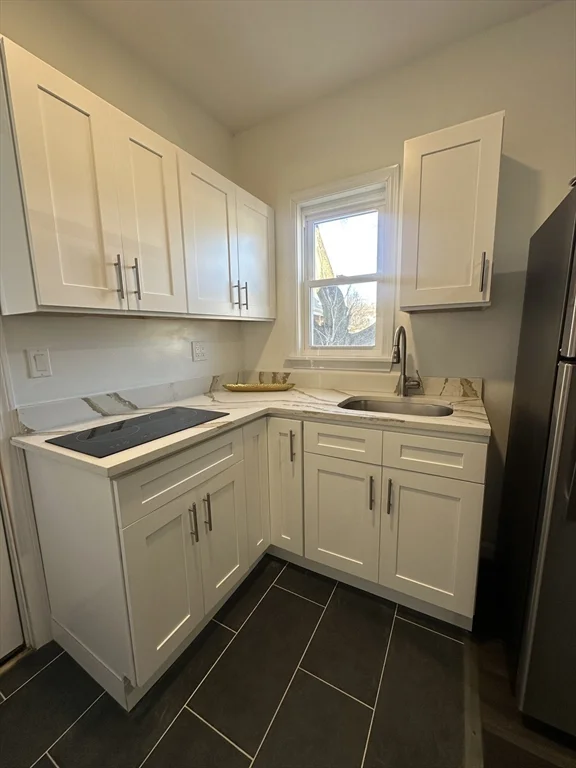 1 bed, 1 bath apartment for rent at 23 W 5th St Unit 1B, Lowell — photo 1 of 5