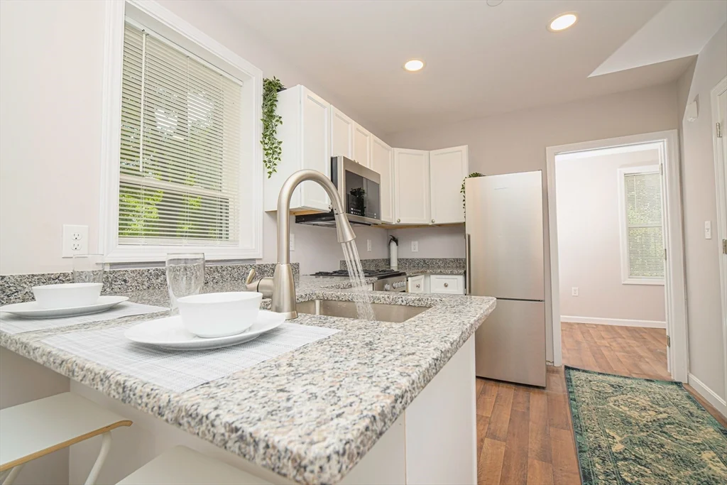 2 bed, 1 bath apartment for rent at 23 Warwick Unit 3, South End — photo 2 of 15