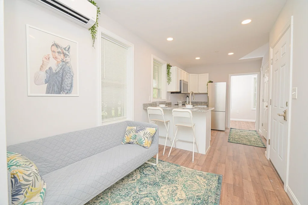 2 bed, 1 bath apartment for rent at 23 Warwick Unit 3, South End — photo 4 of 15