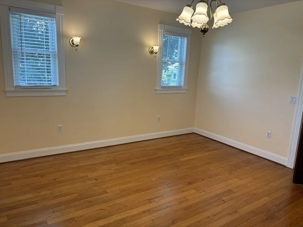 3 bed, 1 bath apartment for rent at 23 Webber St Unit 23, Lowell — photo 4 of 20