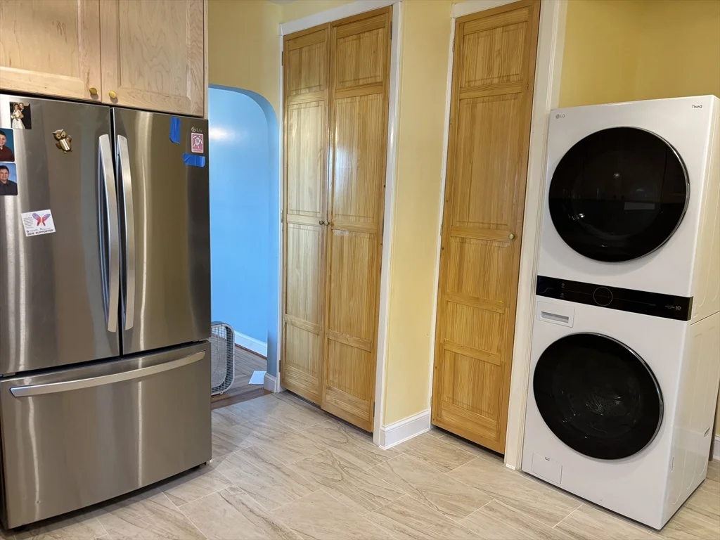 3 bed, 1 bath apartment for rent at 23 Webber St Unit 23, Lowell — photo 7 of 20