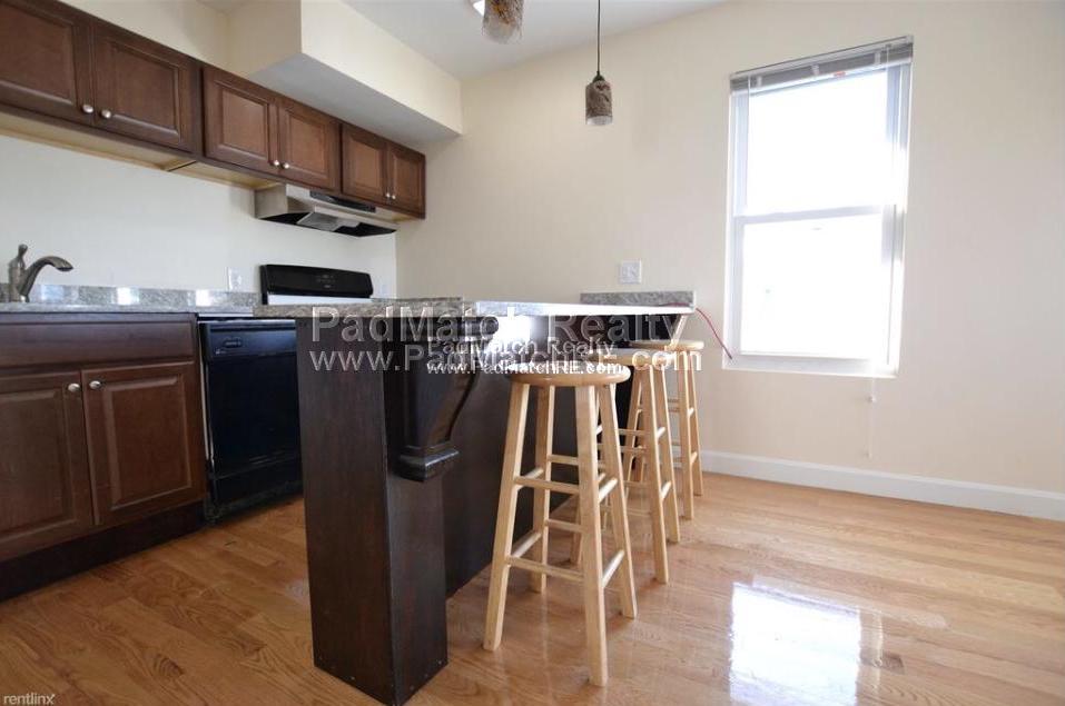 4 bed, 2 bath apartment for rent at 23 Weitz St Unit 3, Lower Allston — photo 3 of 10