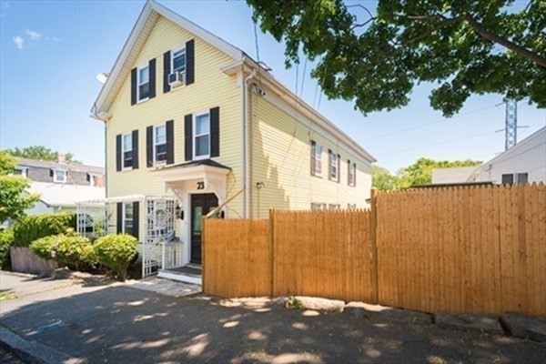 3 bed, 1 bath apartment for rent at 23 Wellman St Unit 2, Beverly — photo 1 of 14