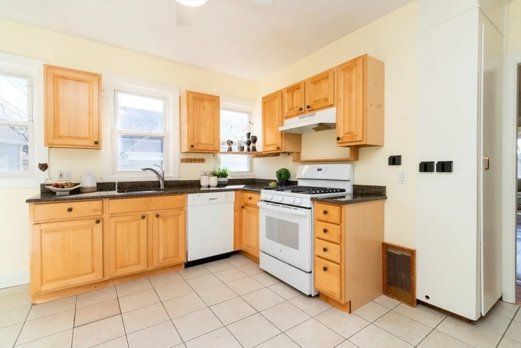 2 bed, 1 bath apartment for rent at 23 Wenham St Unit 2, Jamaica Plain — photo 10 of 35