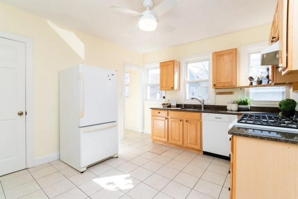 2 bed, 1 bath apartment for rent at 23 Wenham St Unit 2, Jamaica Plain — photo 11 of 35