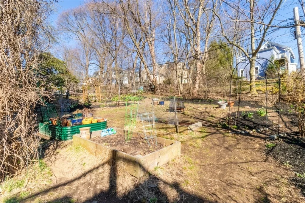2 bed, 1 bath apartment for rent at 23 Wenham St Unit 2, Jamaica Plain — photo 33 of 35