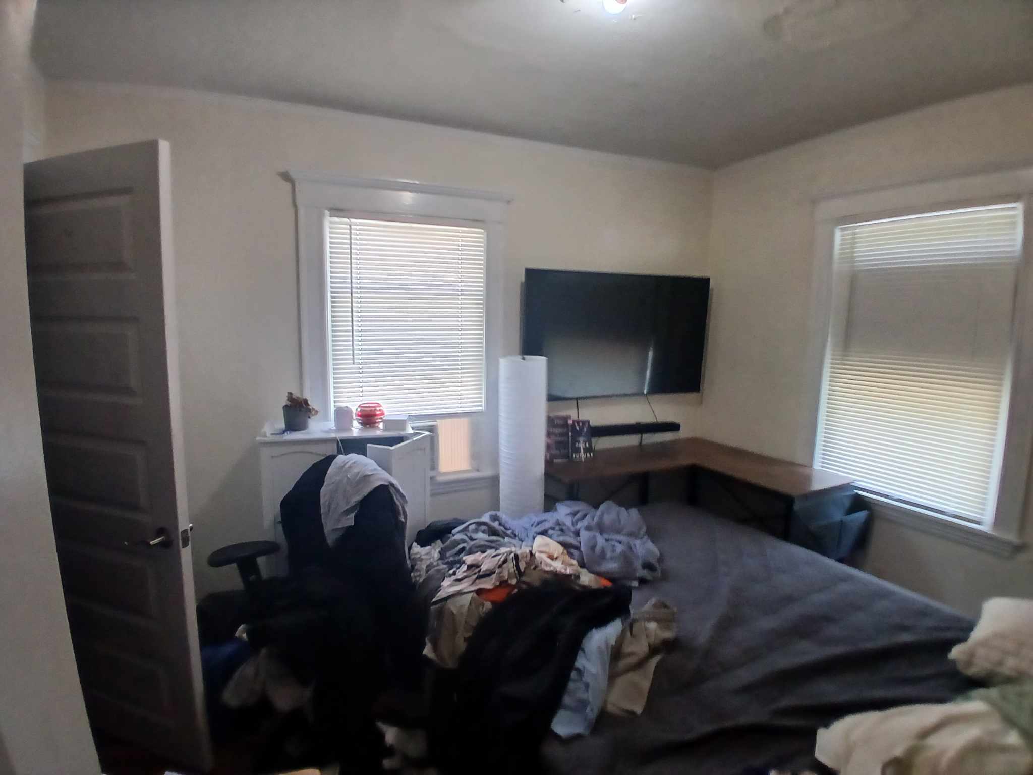 3 bed, 1 bath apartment for rent at 23 West Sorrento St Unit 1, Allston — photo 8 of 11