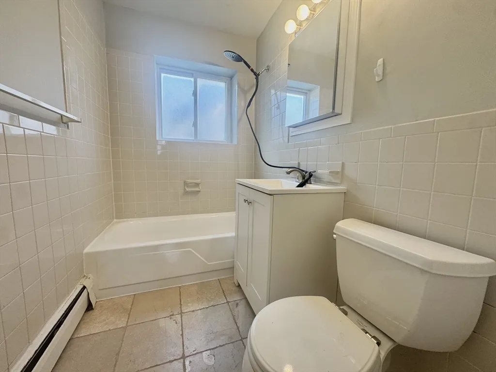 1 bed, 1 bath apartment for rent at 23 Westgate Rd Unit 4, Chestnut Hill — photo 3 of 18