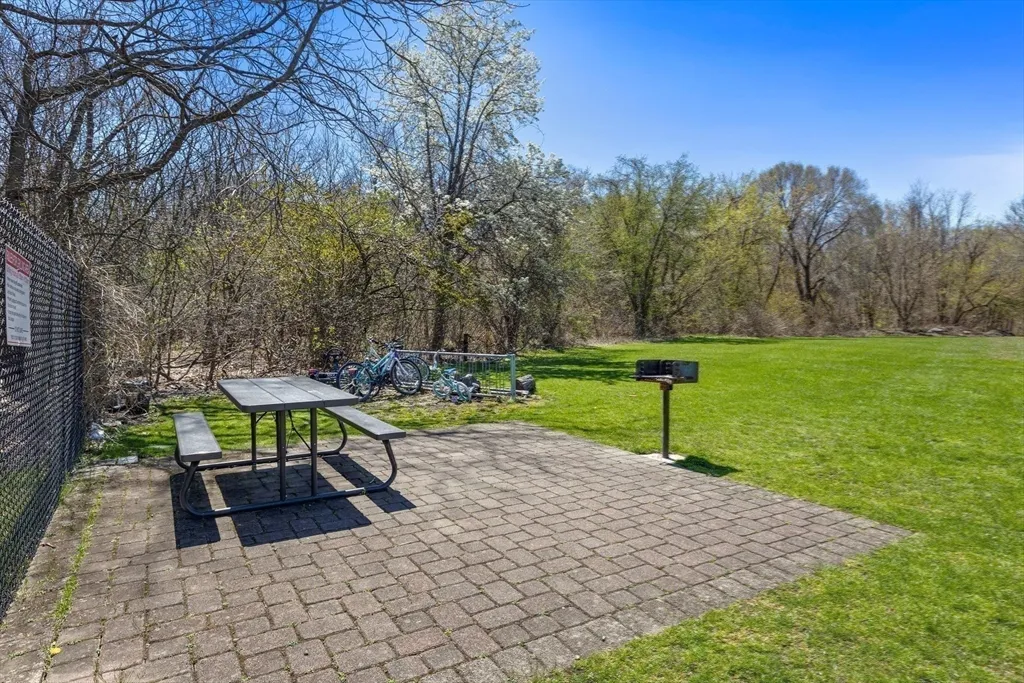 1 bed, 1 bath apartment for rent at 23 Westgate Rd Unit 4, Chestnut Hill — photo 15 of 18