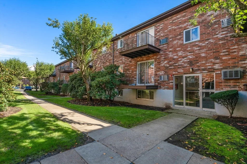 1 bed, 1 bath apartment for rent at 23 Westgate Rd Unit 6, West Roxbury — photo 15 of 19