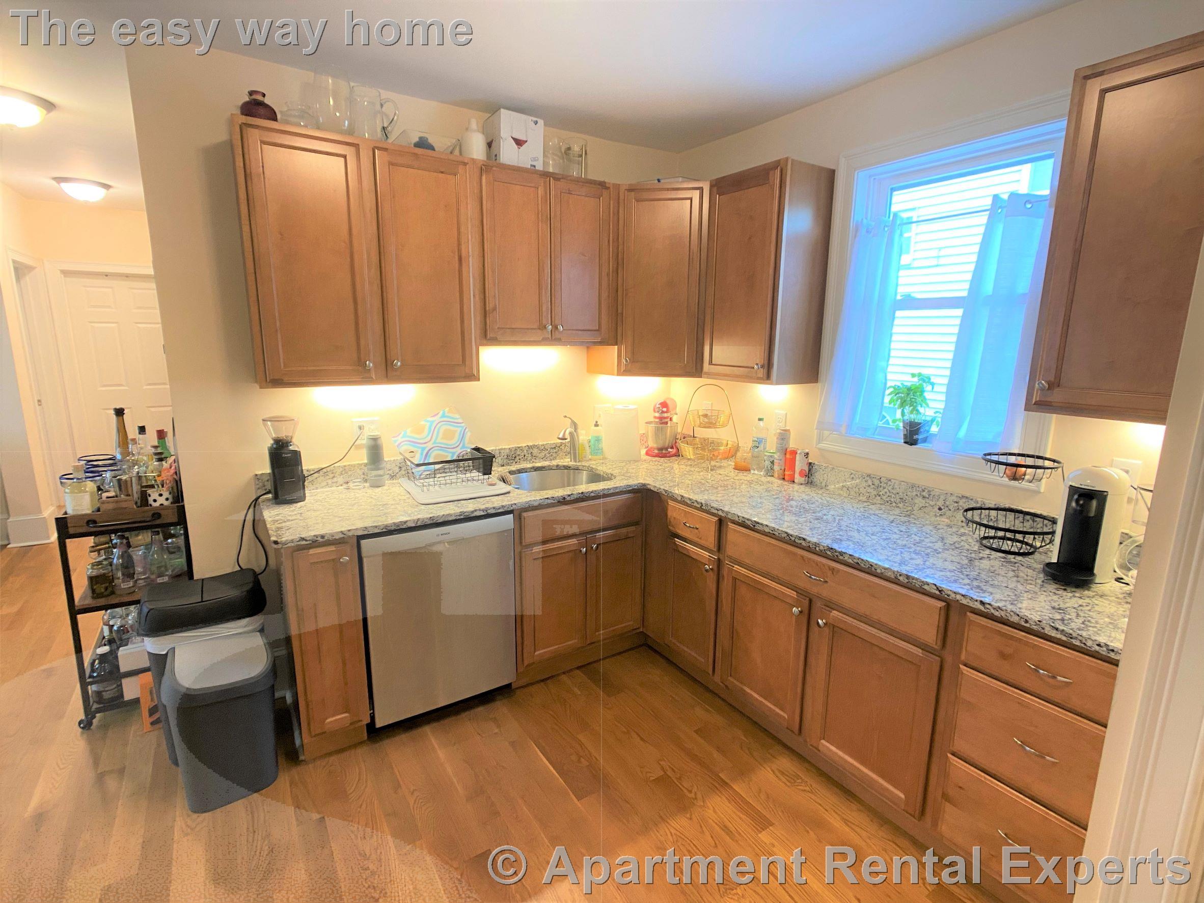 3 bed, 2 bath apartment for rent at 23 Willard Ave Unit 3, Tufts — photo 1 of 22
