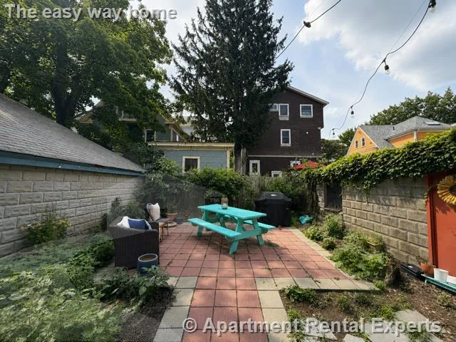 3 bed, 1 bath apartment for rent at 23 Willow Ave Unit 1, Porter Square — photo 8 of 12
