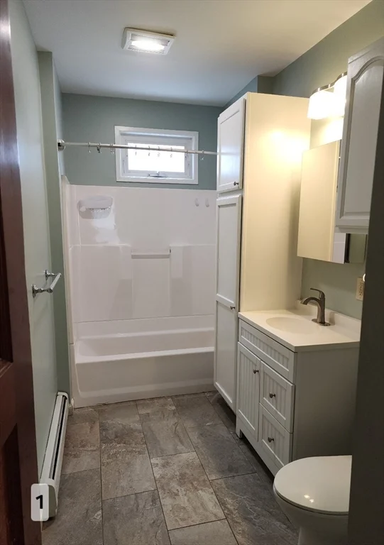 3 bed, 2 bath apartment for rent at 23 Windham St Unit 1, Worcester — photo 4 of 14