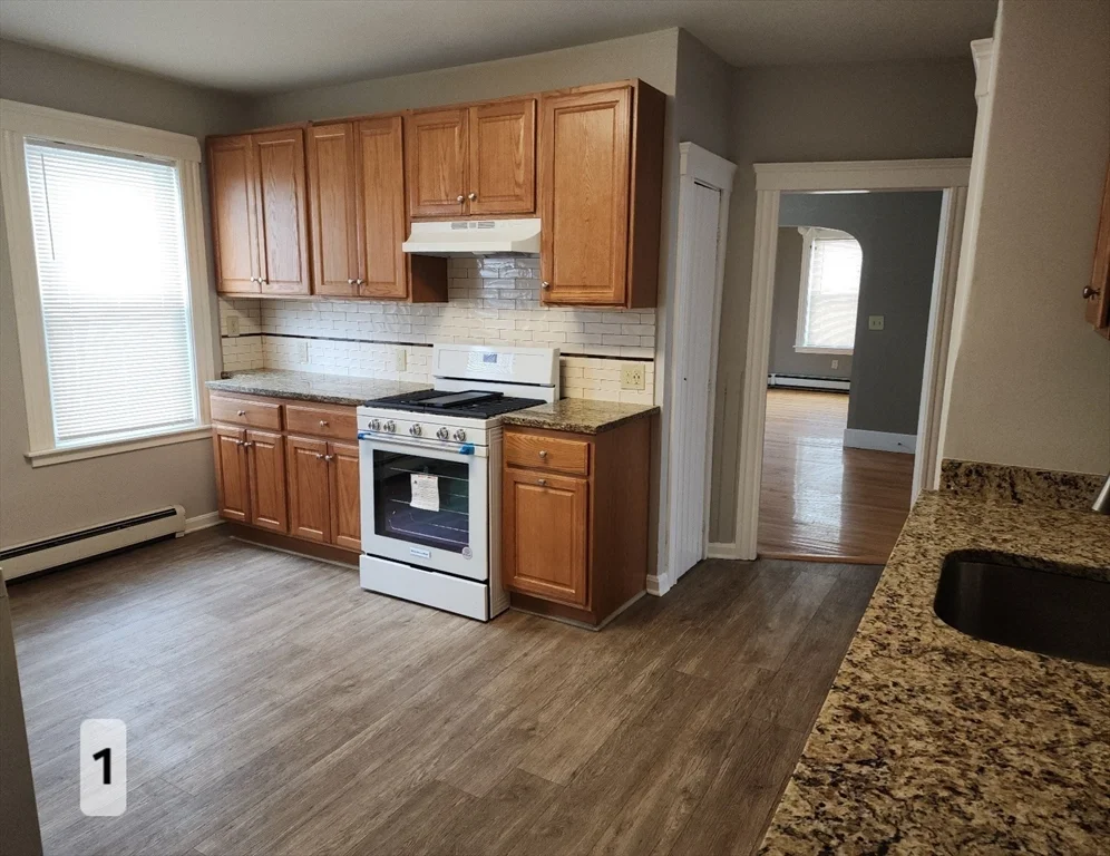 3 bed, 2 bath apartment for rent at 23 Windham St Unit 1, Worcester — photo 1 of 14