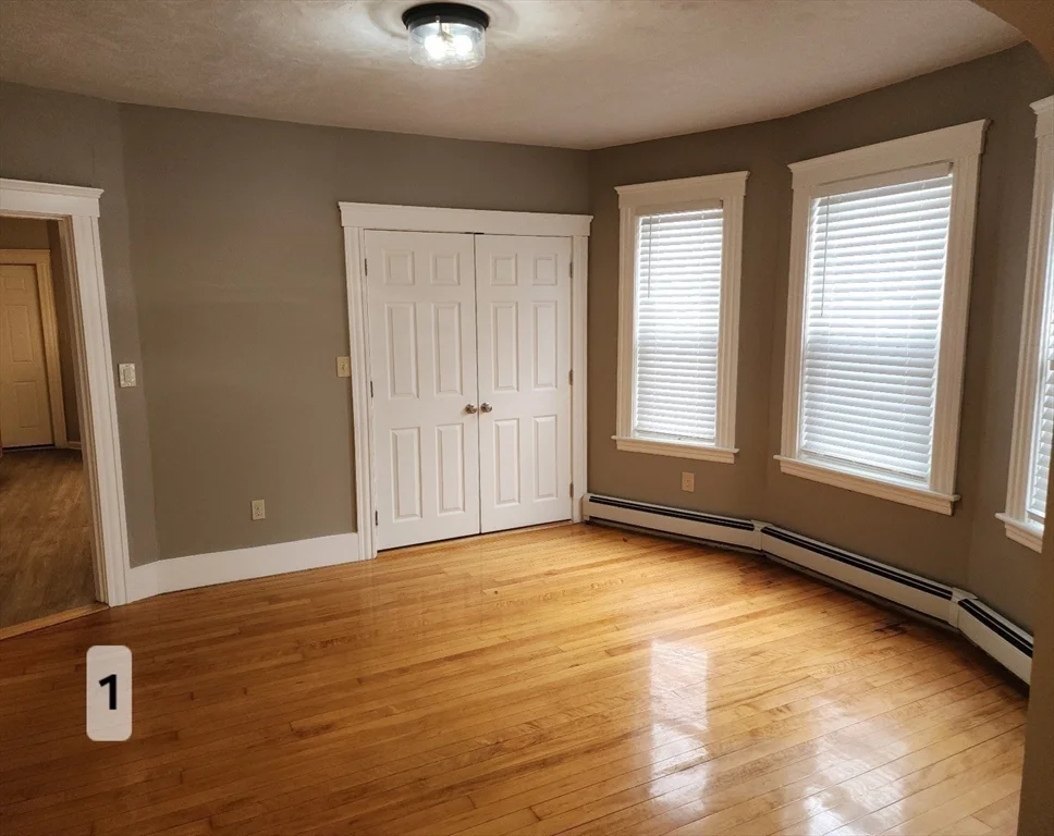 3 bed, 2 bath apartment for rent at 23 Windham St Unit 1, Worcester — photo 6 of 14