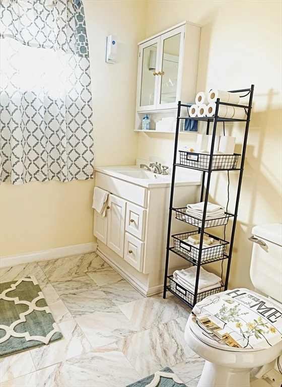 2 bed, 1 bath apartment for rent at 23 Winslow Ave Unit 2, Brockton — photo 6 of 10