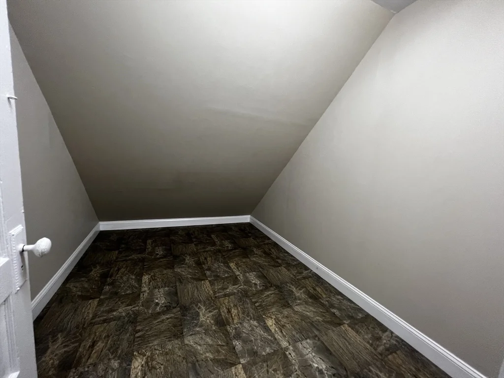3 bed, 1 bath apartment for rent at 23 Winslow Rd Unit 2, North Brookline — photo 6 of 7