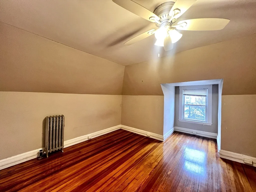 3 bed, 1 bath apartment for rent at 23 Winslow Rd Unit 2, North Brookline — photo 3 of 7