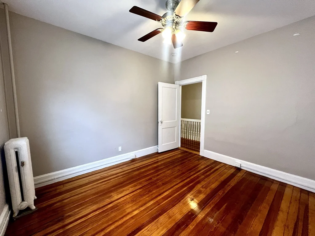 3 bed, 1 bath apartment for rent at 23 Winslow Rd Unit 2, North Brookline — photo 2 of 7