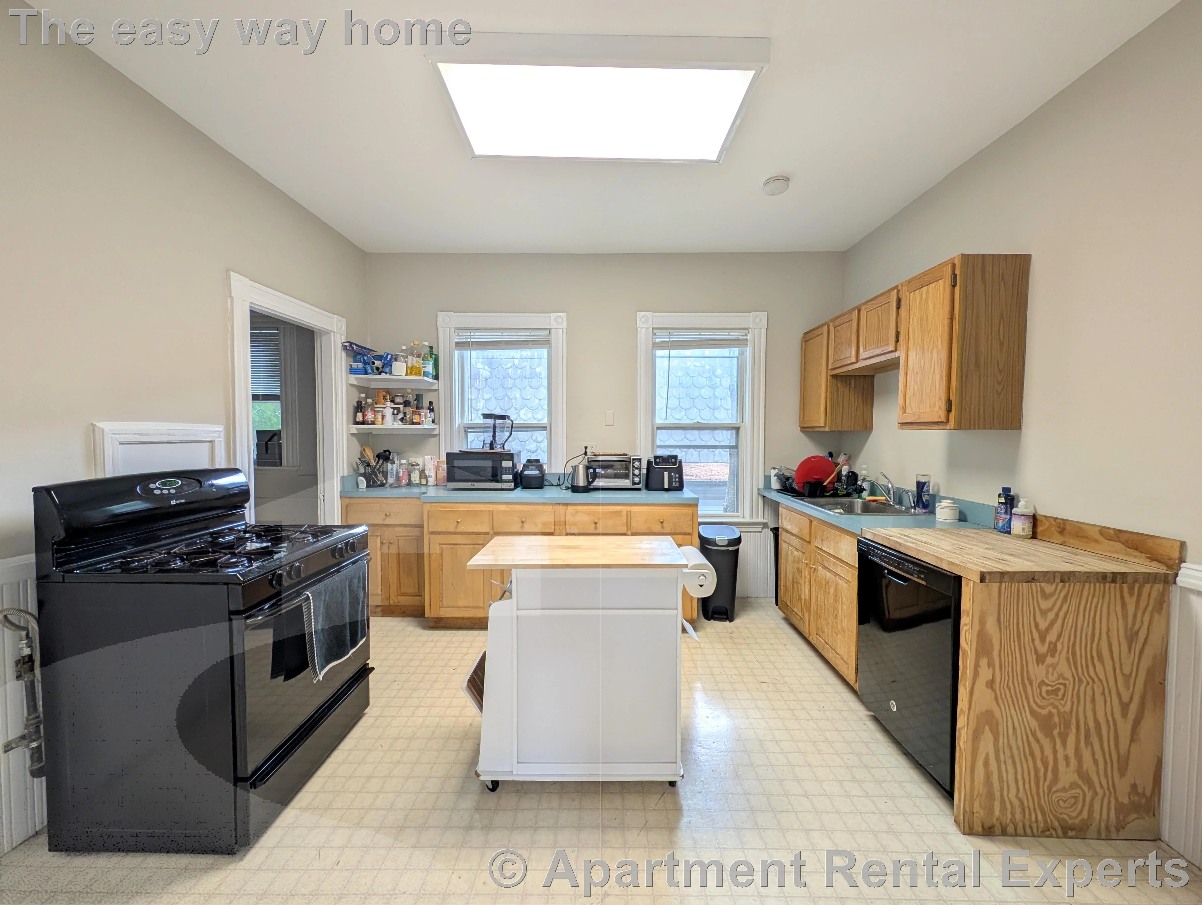 3 bed, 1 bath apartment for rent at 23 Winter St Unit 2, Davis Square — photo 6 of 21