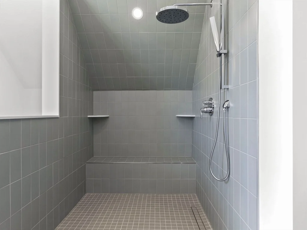 4 bed, 3 bath apartment for rent at 23 Winter St Unit 23, Medford — photo 12 of 25