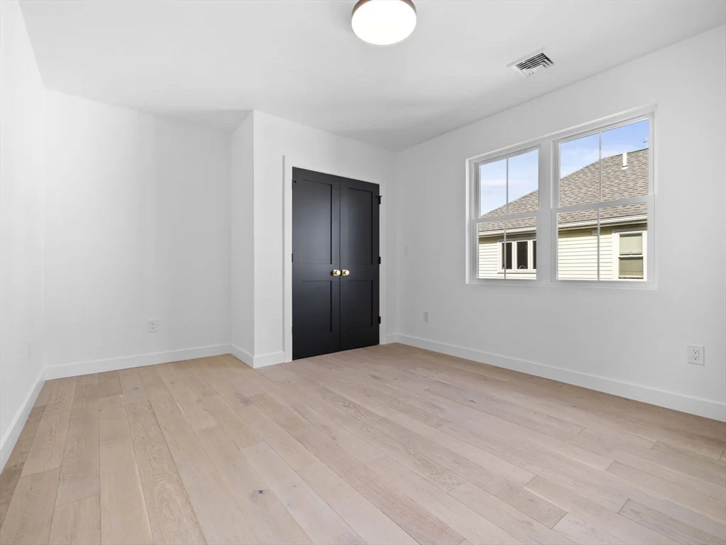 4 bed, 3 bath apartment for rent at 23 Winter St Unit 23, Medford — photo 16 of 25