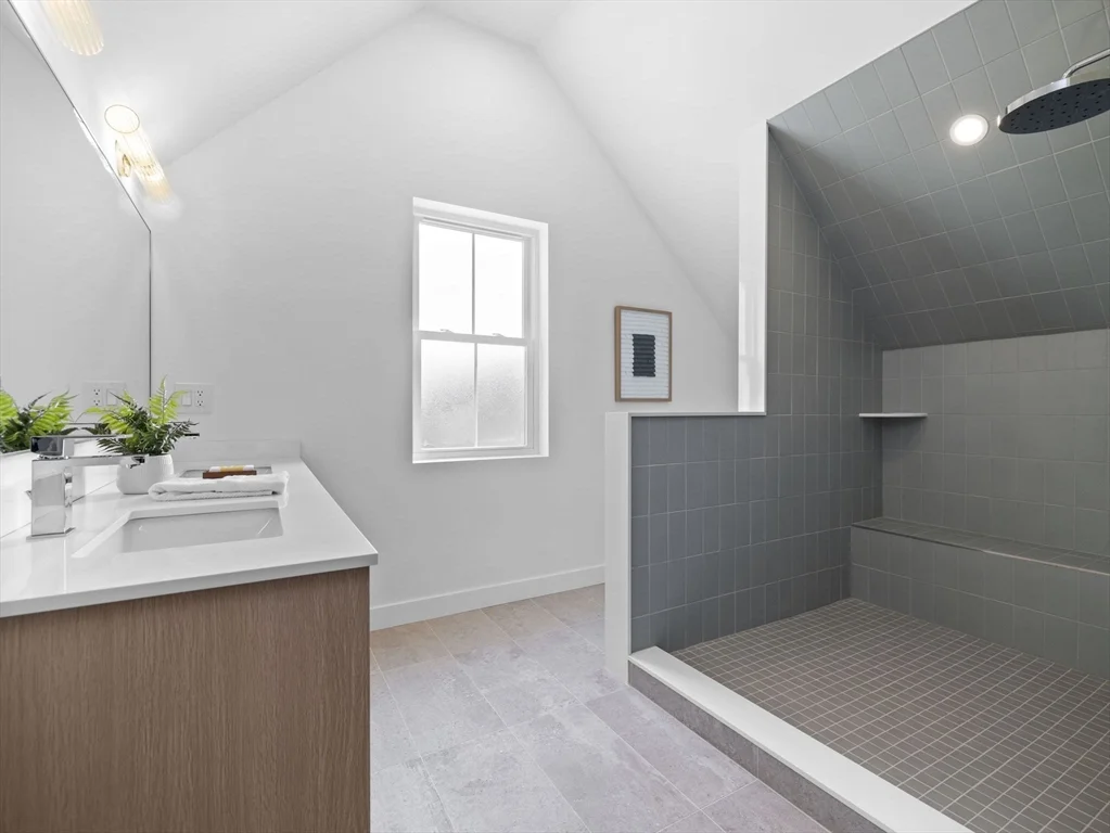 4 bed, 3 bath apartment for rent at 23 Winter St Unit 23, Medford — photo 11 of 25