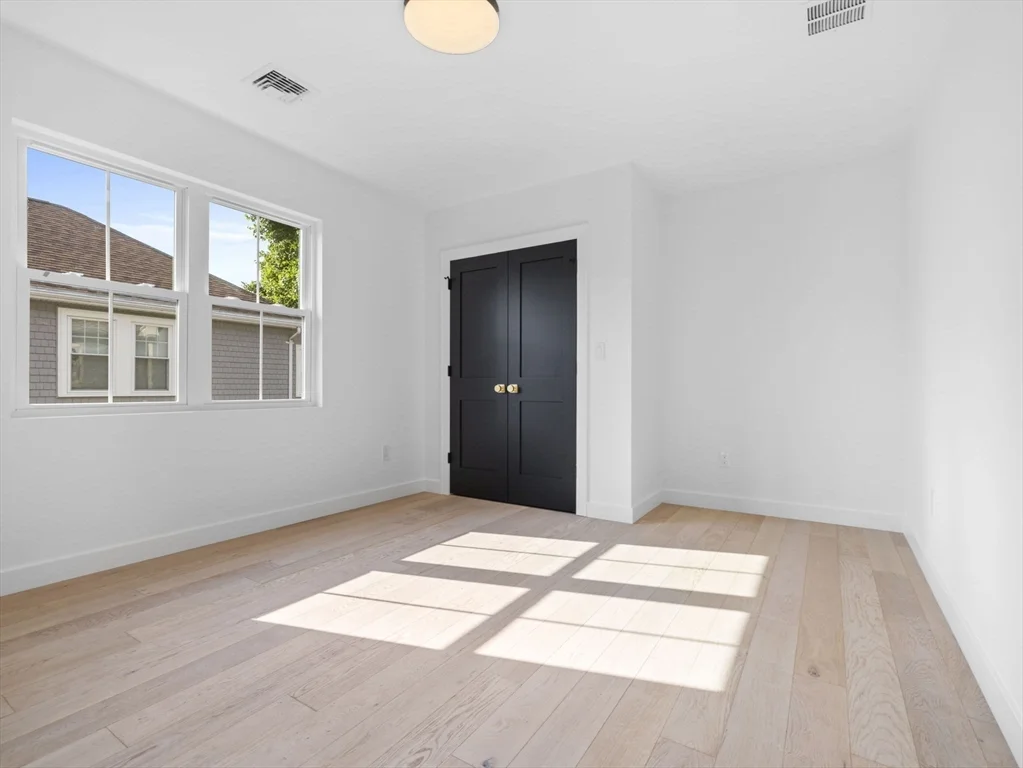 4 bed, 3 bath apartment for rent at 23 Winter St Unit 23, Medford — photo 14 of 25