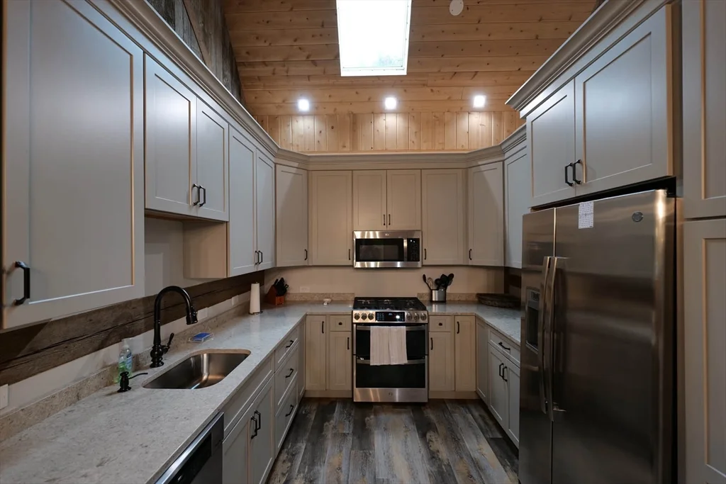 1 bed, 2 bath apartment for rent at 23 Winter St Unit B, Norwell — photo 15 of 42