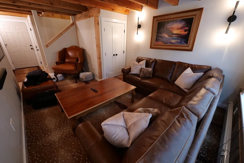 1 bed, 2 bath apartment for rent at 23 Winter St Unit B, Norwell — photo 1 of 42