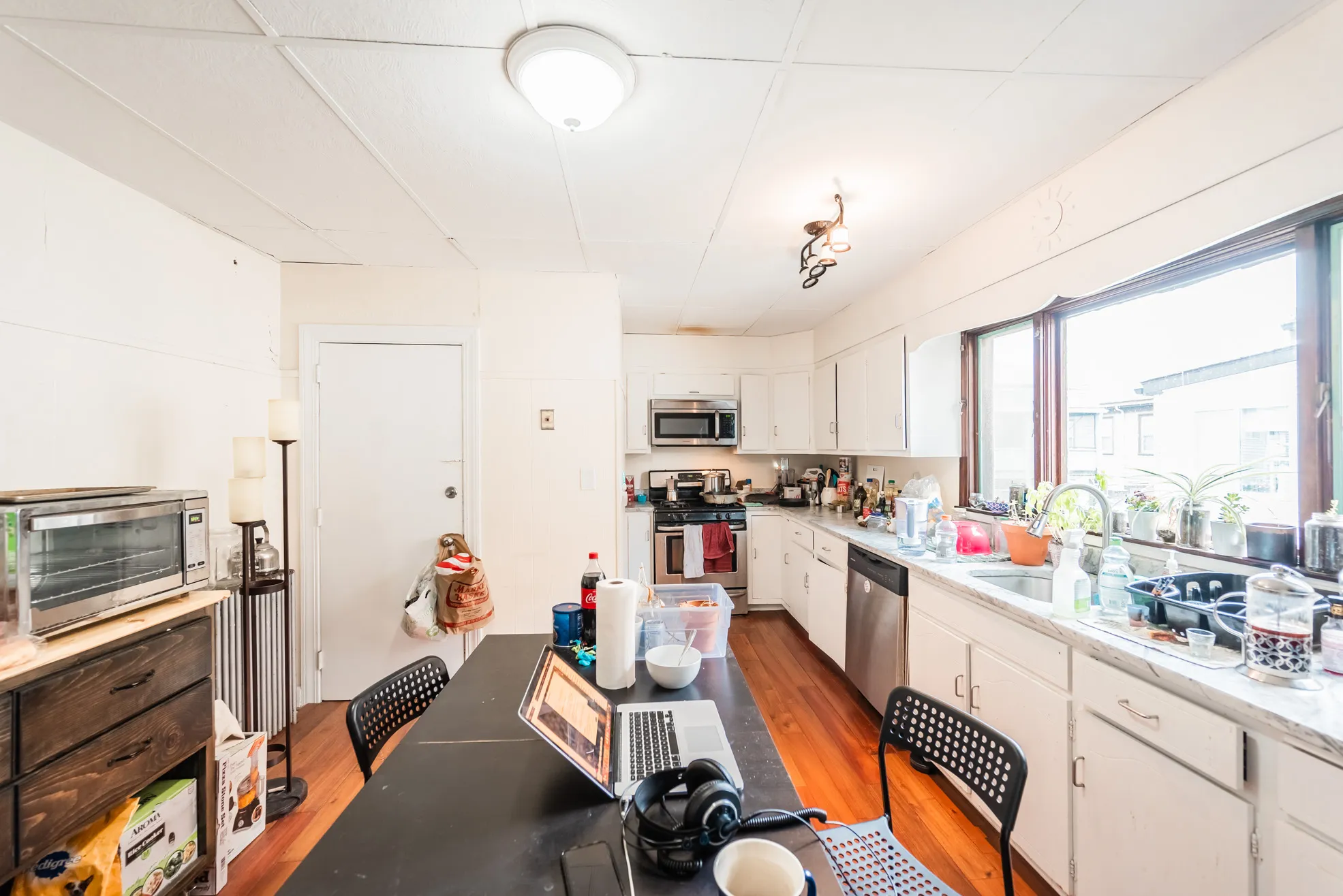 5 bed, 1 bath apartment for rent at 23 Wisconsin Ave Unit 2, East Somerville — photo 3 of 18