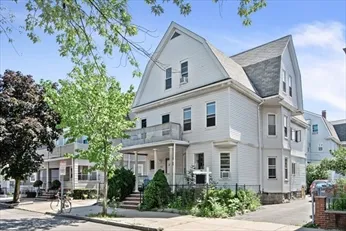5 bed, 1 bath apartment for rent at 23 Wisconsin Ave Unit 2, East Somerville — photo 13 of 18