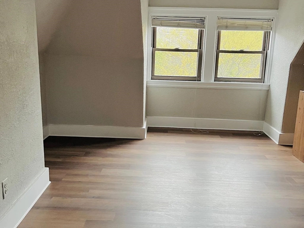 5 bed, 2 bath apartment for rent at 23 Woodville St, Roxbury — photo 25 of 27