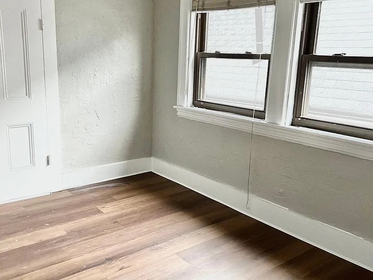 5 bed, 2 bath apartment for rent at 23 Woodville St, Roxbury — photo 13 of 27