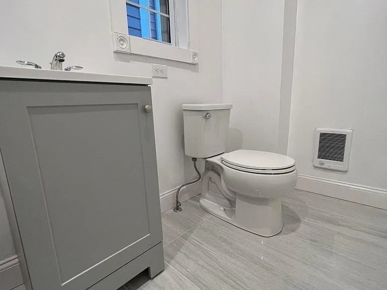 5 bed, 2 bath apartment for rent at 23 Woodville St, Roxbury — photo 11 of 27