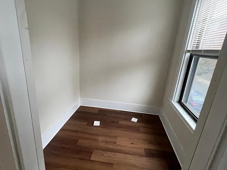 5 bed, 2 bath apartment for rent at 23 Woodville St, Roxbury — photo 14 of 27