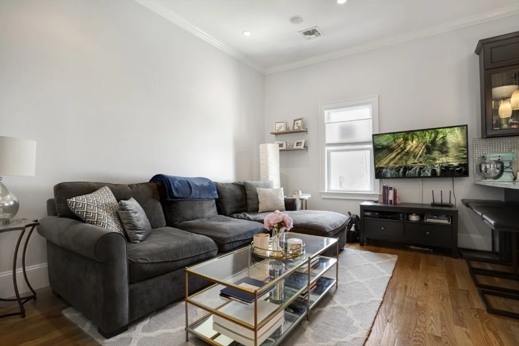 2 bed, 1 bath apartment for rent at 23 Woodward St Unit 3, South Boston — photo 6 of 21