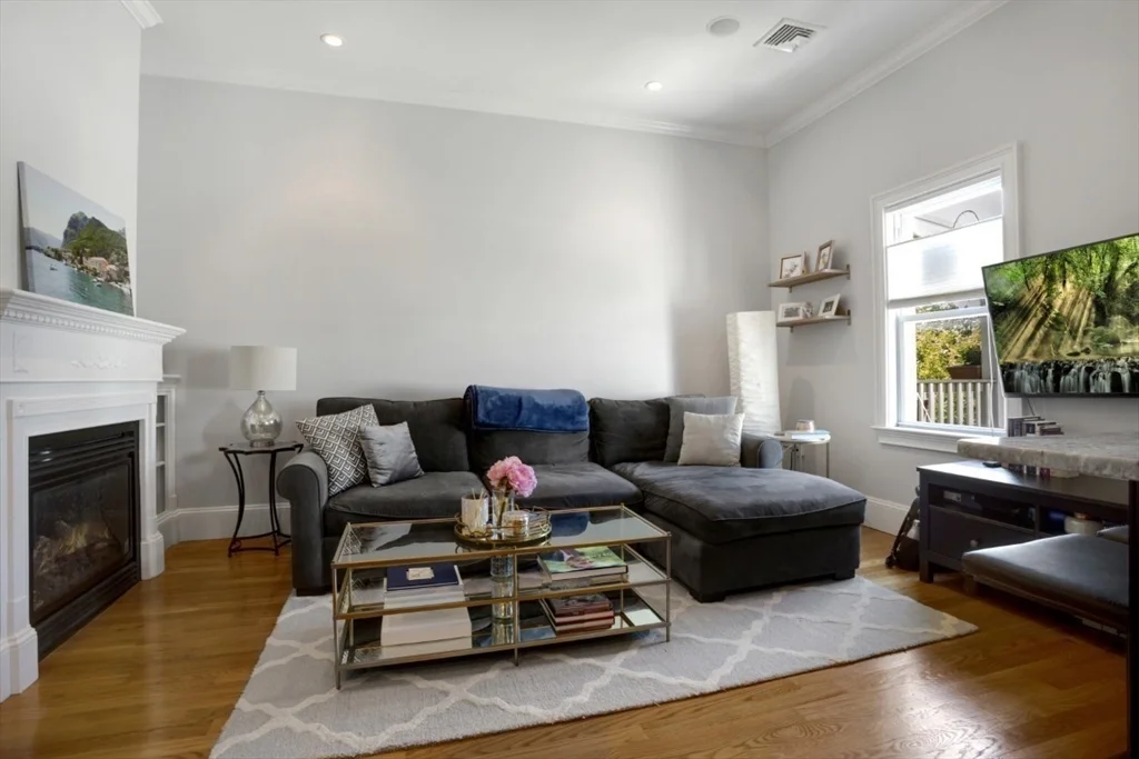 2 bed, 1 bath apartment for rent at 23 Woodward St Unit 3, South Boston — photo 5 of 21
