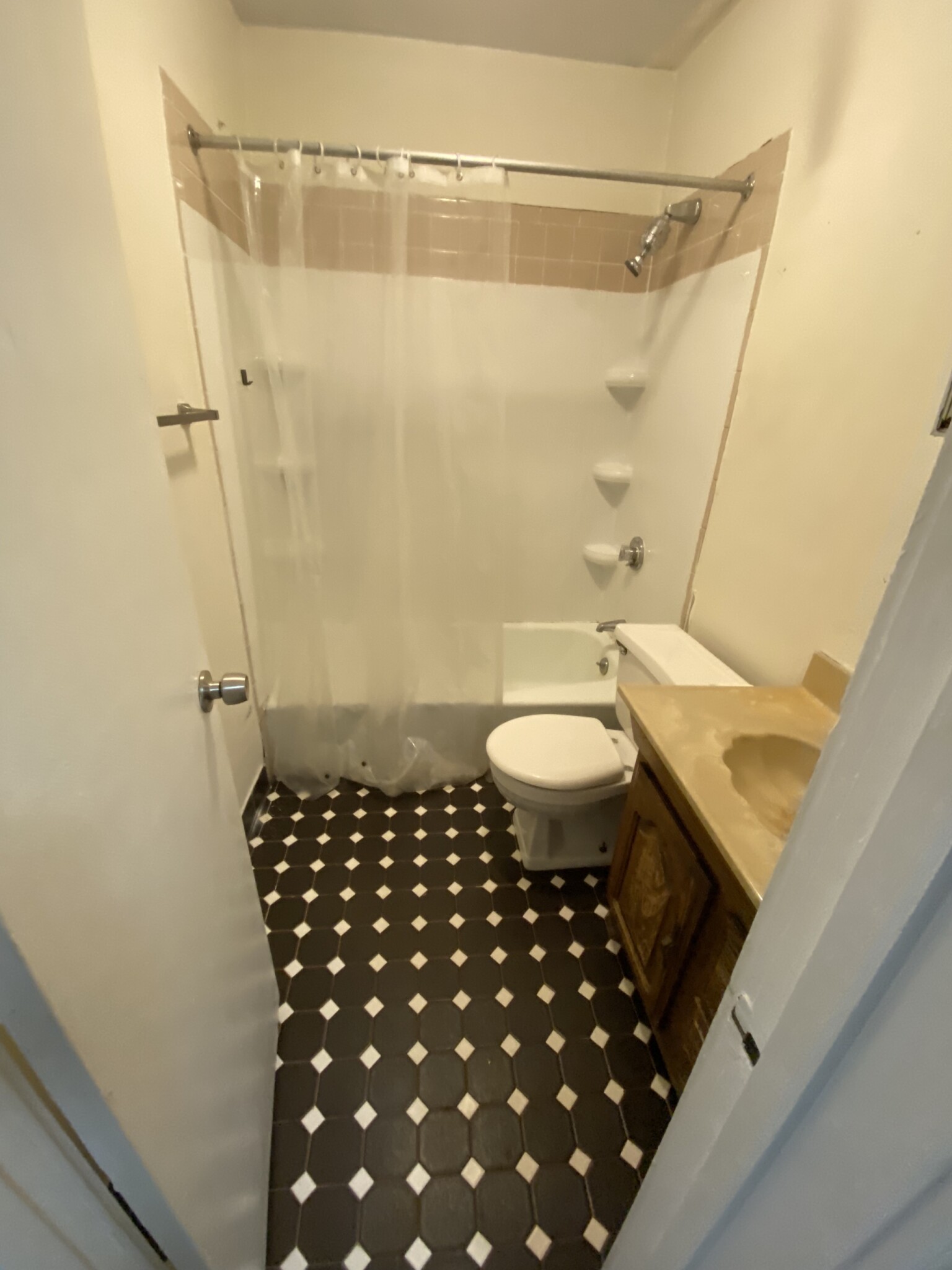 2 bed, 1 bath apartment for rent at 23 Worcester Sq Unit 1, South End — photo 9 of 16