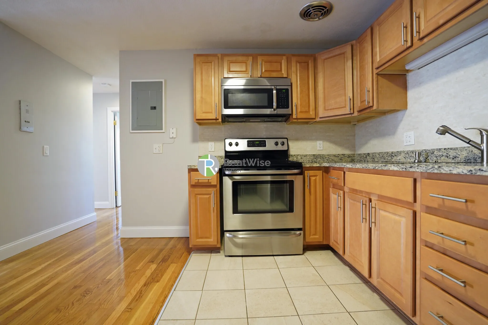 2 bed, 1 bath apartment for rent at 230 Babcock St Unit 4G, North Brookline — photo 6 of 17