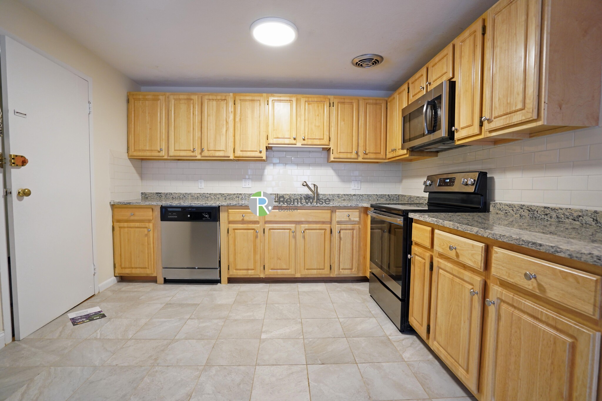 2 bed, 1 bath apartment for rent at 230 Babcock St Unit 4H, North Brookline — photo 4 of 15
