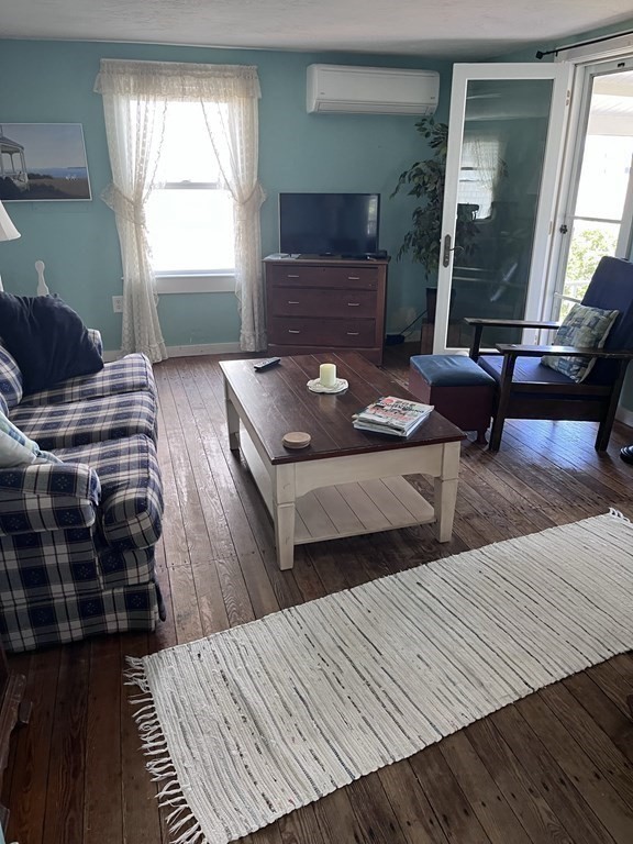 4 bed, 2 bath apartment for rent at 230 Bay Ave Unit 230, Green Harbor — photo 15 of 24
