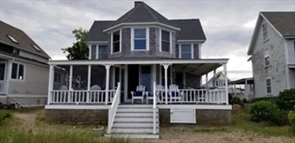 4 bed, 2 bath apartment for rent at 230 Bay Ave(winter Rental) Unit 230, Green Harbor