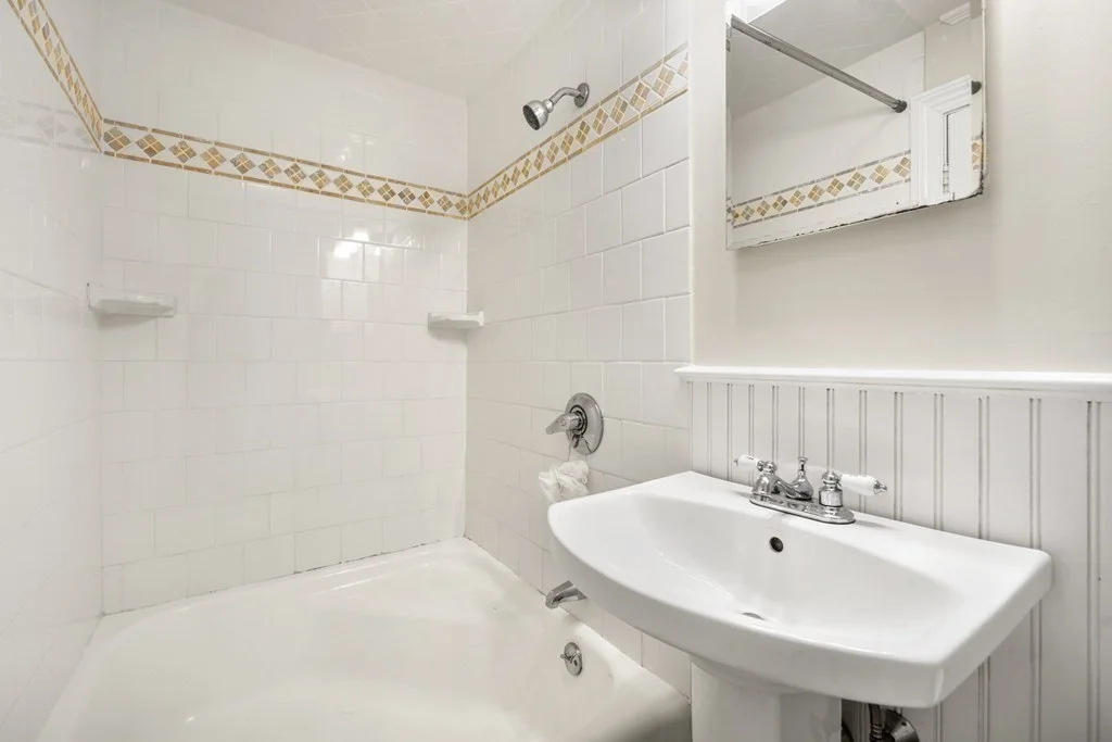 2 bed, 1 bath apartment for rent at 230 Beacon St Unit B7, Back Bay — photo 18 of 20