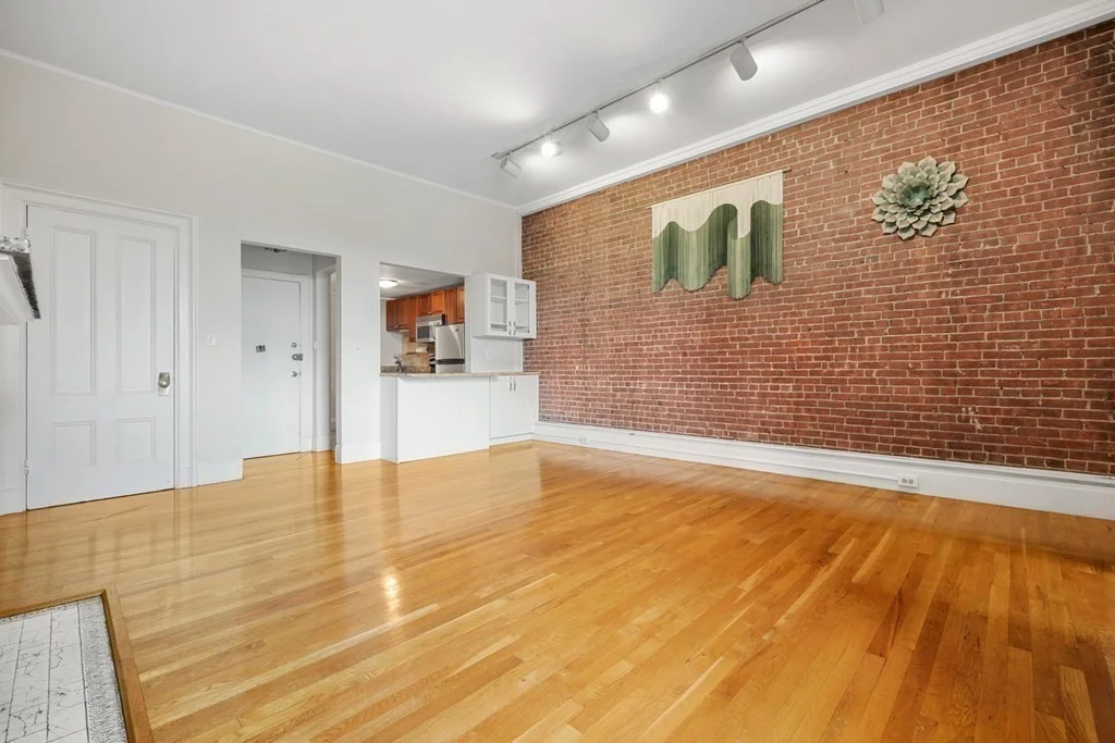 2 bed, 1 bath apartment for rent at 230 Beacon St Unit B7, Back Bay — photo 6 of 20