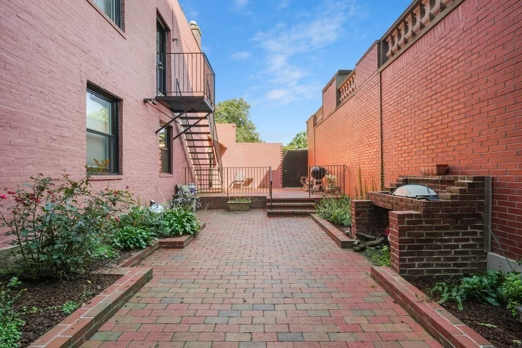 2 bed, 1 bath apartment for rent at 230 Beacon St Unit B7, Back Bay — photo 15 of 20