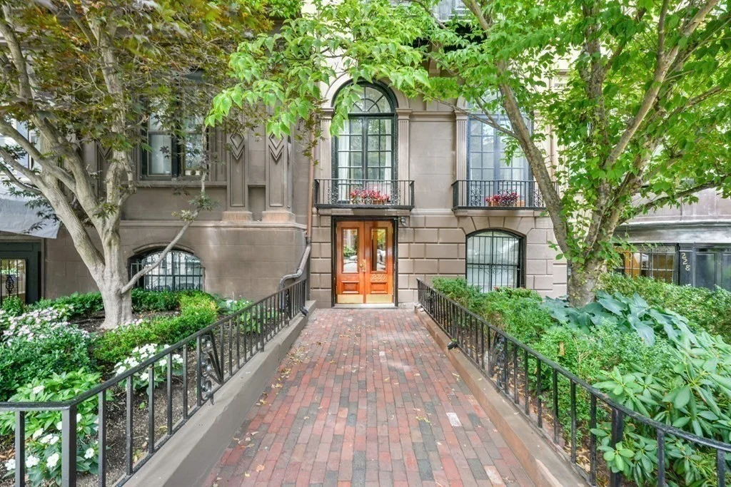 2 bed, 1 bath apartment for rent at 230 Beacon St Unit B7, Back Bay — photo 19 of 20